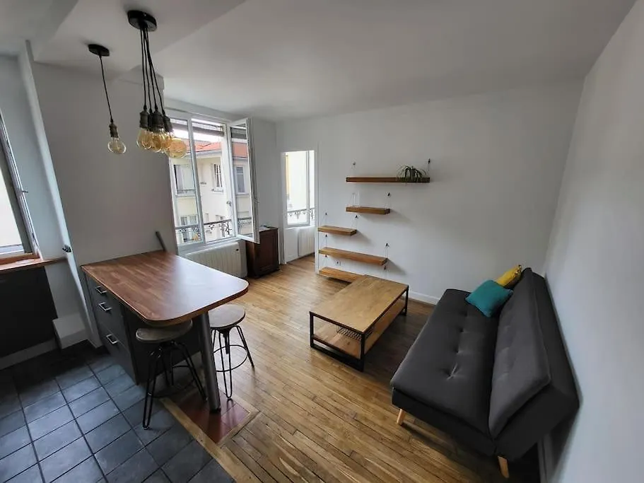 Apartment Porte De Clichy